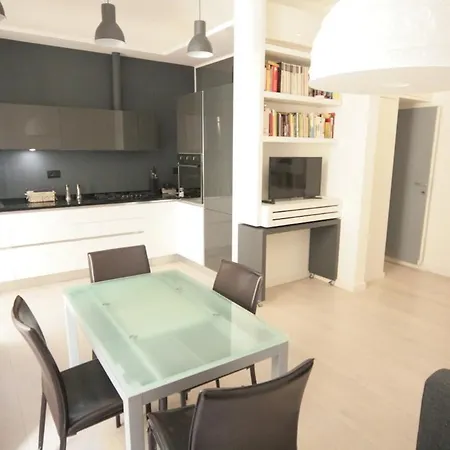 New Unit Contemporary Vittorio
