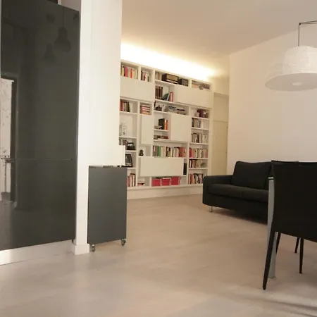 New Unit Contemporary Vittorio *